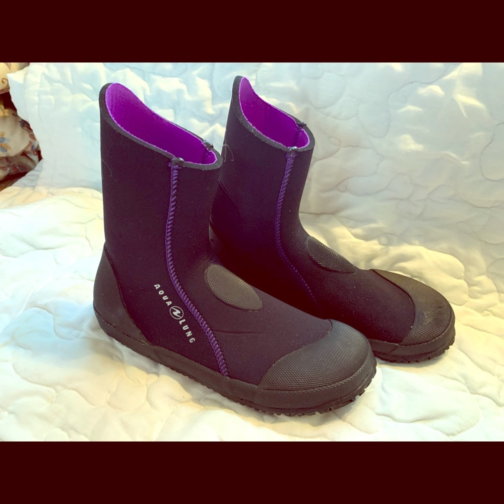 Aqua lung diving boots